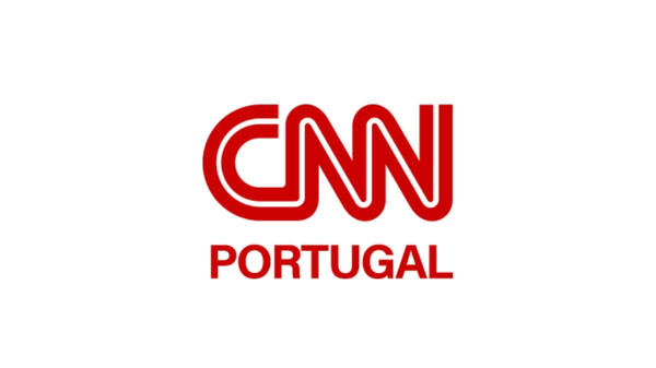 Imagem de fundo vermelho com a letra P branca a negrito e escrito na vertical dentro da letra a palavra "Público".